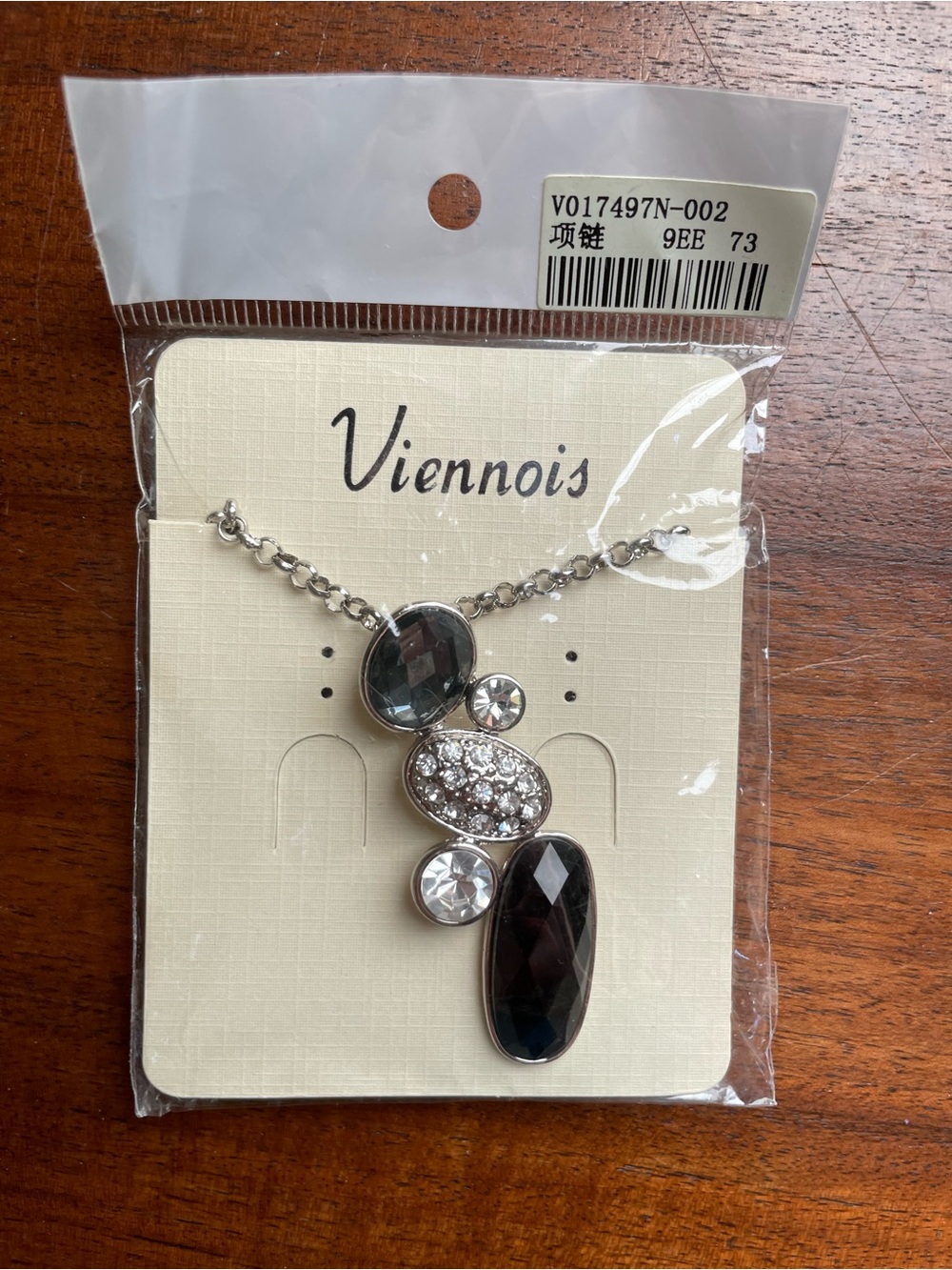 Vennois Faceted Black Stones and Clear Rhinestone Necklace
